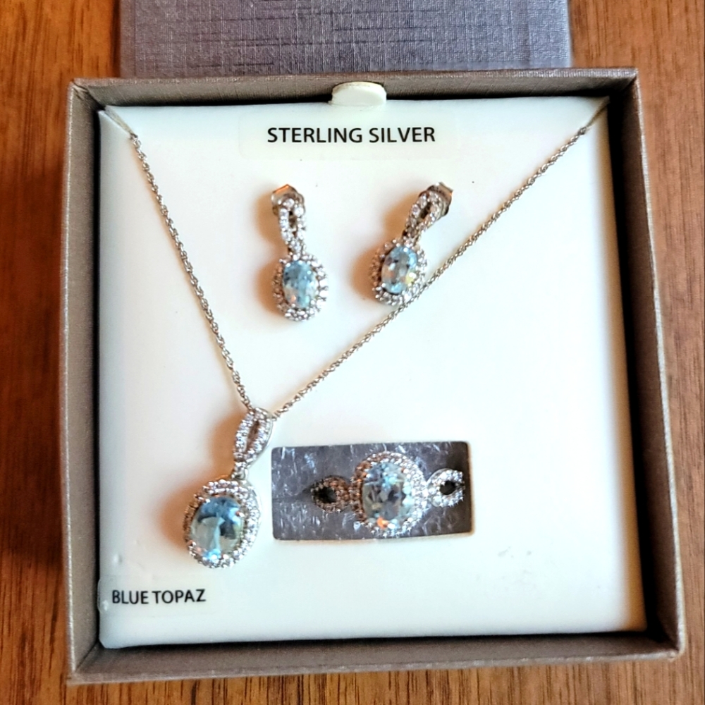 Blue topaz jewelry set